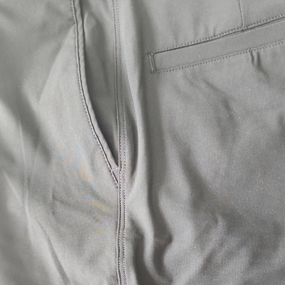 Greg Norman Collection Black Stretch Shorts - Picture 12 of 12